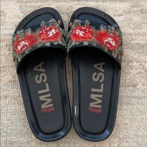 Melissa Slides